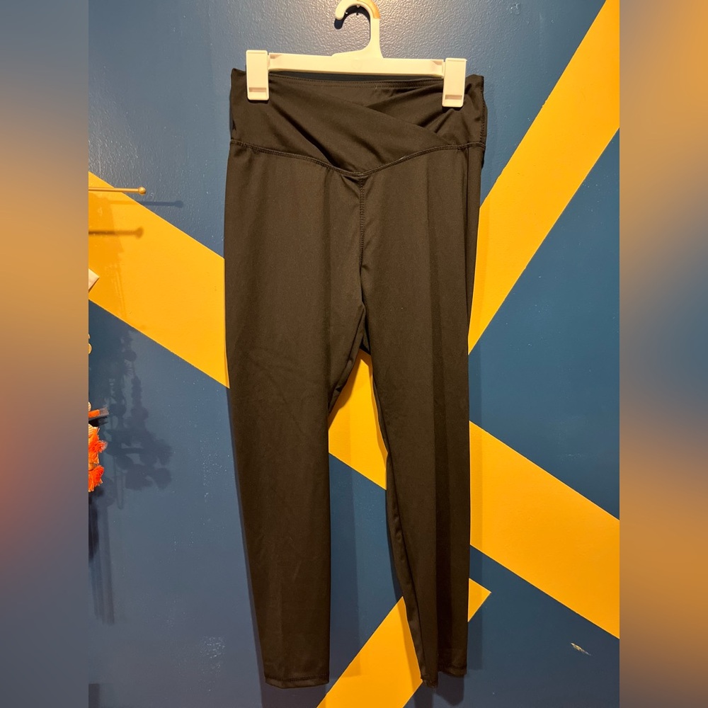 A New Day Black Crossover Leggings NWOT